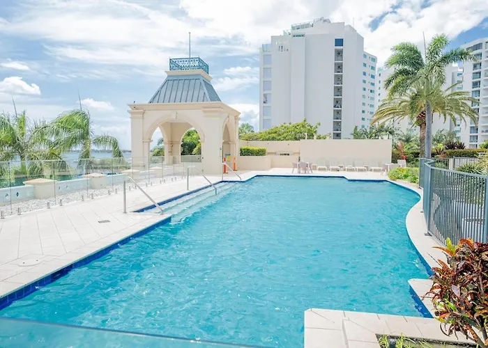 Waterfront 2Br Retreat Pool Spa Sauna
