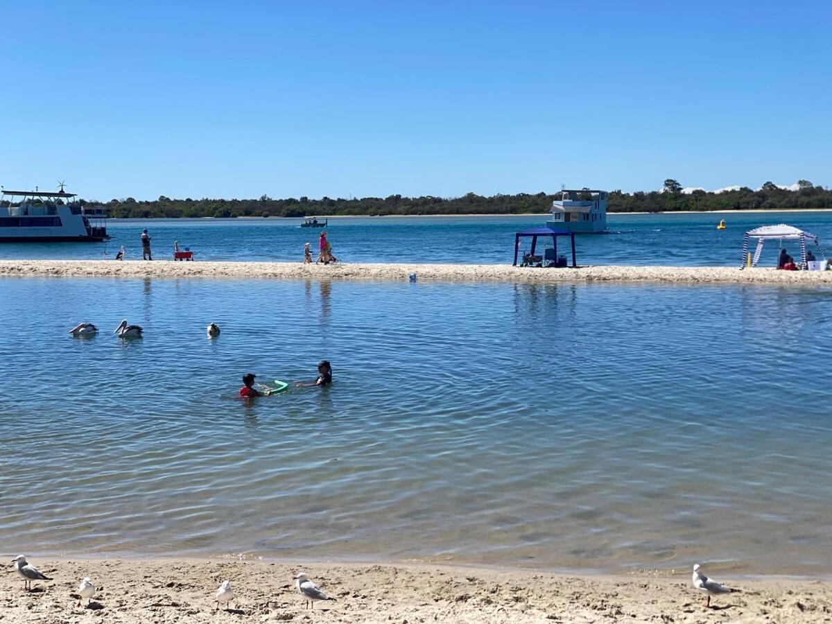 Waterfront 2br Retreat Pool Sauna Apartment Gold Coast